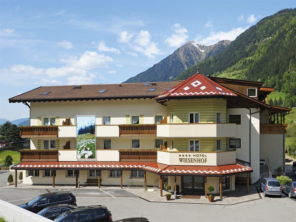 סן לאונרדו אין פסיריה Wiesenhof Gardenresort מראה חיצוני תמונה